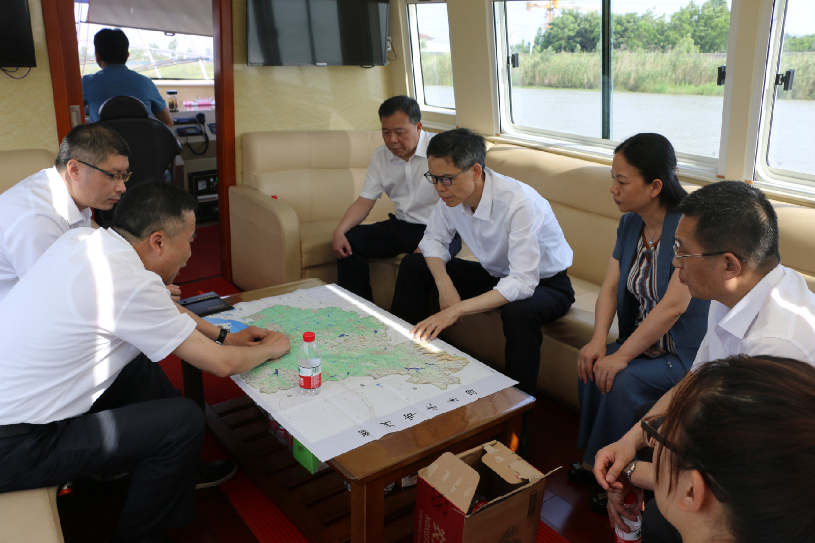 李上葵在履行“河长制”并检查防汛备汛工作时强调