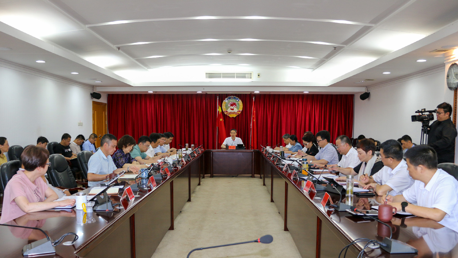市政协党组召开大学习大讨论专题学习会