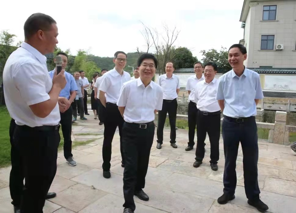 省政协副主席郑继伟率队来湖调研